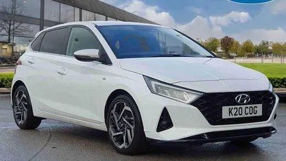 Used Hyundai i20 Premium 101 HP (74 kW) 2023 Hatchback