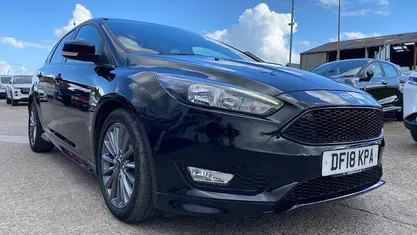 Second-hand Ford Focus ST-Line 140 CP (102 kW) 2017 Negru Hatchback