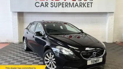 Used Volvo V40 SE Lux 150 HP (110 kW) 2015 Hatchback