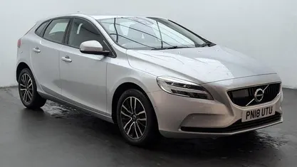 Used 2018 Volvo V40 Momentum Hatchback | £13,450 (Fair price)
