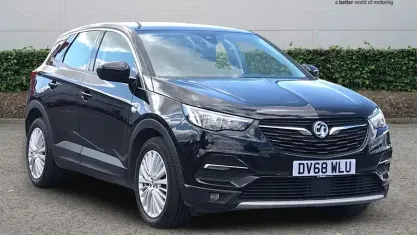Used Vauxhall Grandland X 131 HP (96 kW) 2019 Black SUV