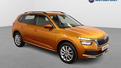 Begagnad Skoda Kamiq SE Drive 150 HK (110 kW) 2022 Orange SUV