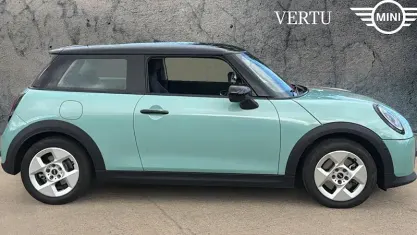 Used Mini Cooper Classic 156 HP (114 kW) 2024 Ocean wave green Hatchback