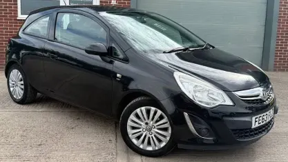 Used Vauxhall Corsa 86 HP (63 kW) 2013 Black Hatchback