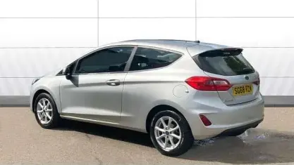 Used Ford Fiesta Zetec 86 HP (63 kW) 2018 Silver Hatchback