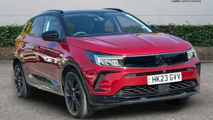 Used Vauxhall Grandland X 131 HP (96 kW) 2023 Red SUV