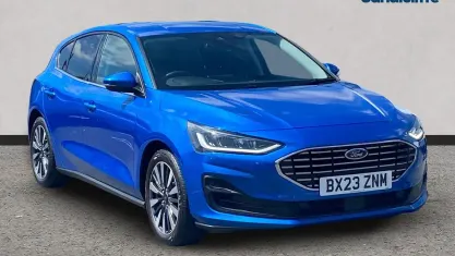 Usado Ford Focus Titanium X 125 CV (91 kW) 2023 Azul Utilitario