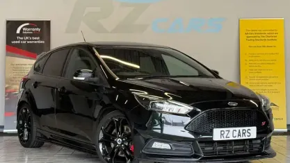 Used Ford Focus ST 250 HP (183 kW) 2015 Black Hatchback