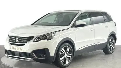 Usado Peugeot 5008 Allure 131 HP (96 kW) 2020 Branco SUV