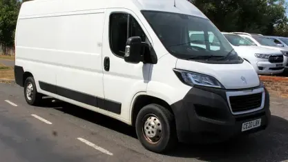 Used Peugeot Boxer S 140 HP (102 kW) 2020 White Van