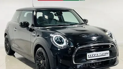 Begagnad Mini Cooper Level 2 135 kW (184 HK) 2023 Halvkombi
