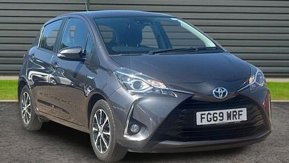 Używany Toyota Yaris Hybrid 101 KM (74 kW) 2019 Hatchback