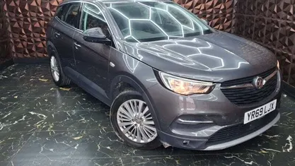 Used Vauxhall Grandland X S 131 HP (96 kW) 2019 Grey SUV