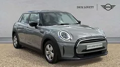 Used 2022 Mini Cooper Classic Hatchback | £16,495 (Fair price)