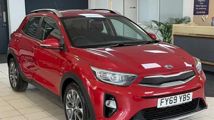 Used Kia Stonic 120 HP (88 kW) 2019 Red SUV