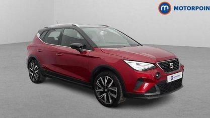 Używany Seat Arona FR 110 KM (80 kW) 2022 Czerwony SUV