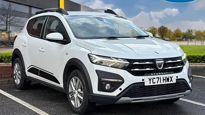 Used Dacia Sandero Comfort 91 HP (66 kW) 2021 White Hatchback