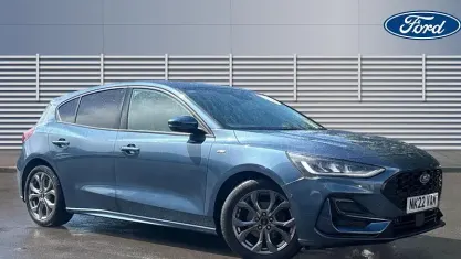 Używany Ford Focus ST-Line 125 KM (91 kW) 2022 Niebieski Hatchback
