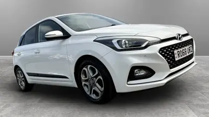 Used Hyundai i20 Premium 101 HP (74 kW) 2020 Hatchback