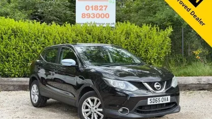Gebraucht Nissan Qashqai Acenta 116 PS (85 kW) 2015 Schwarz SUV