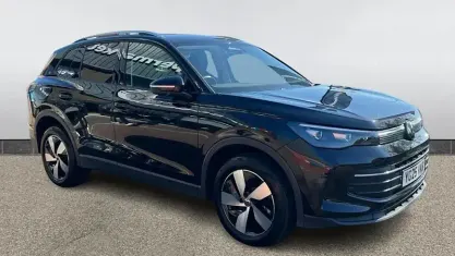 Używany VW Tiguan Match 204 KM (150 kW) 2025 Czarny SUV