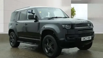 Used Land Rover Defender HSE Dynamic 404 HP (297 kW) 2023 Black SUV