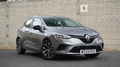 Used Renault Clio V Evolution 90 HP (66 kW) 2022 Hatchback