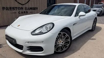 Usado Porsche Panamera 300 HP (220 kW) 2015 Branco Citadino