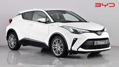 Super white Used 2021 Toyota C-HR SUV | £17,890 (Fair price)