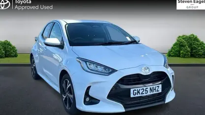 Used Toyota Yaris Design 116 HP (85 kW) 2025 White Hatchback