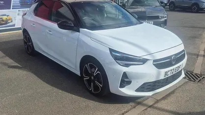 Used Vauxhall Corsa Ultimate 131 HP (96 kW) 2023 White Hatchback