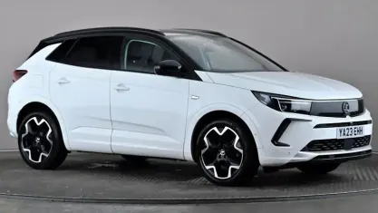 Used Vauxhall Grandland X Ultimate 131 HP (96 kW) 2023 White SUV