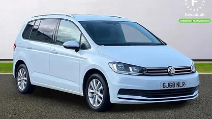 Used VW Touran SE 116 HP (85 kW) 2018 White MPV