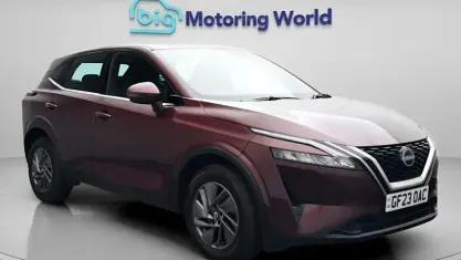 Used Nissan Qashqai Acenta Premium 158 HP (116 kW) 2023 Red SUV