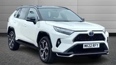 White pearl with black bitone roof Used 2022 Toyota RAV4 Hybrid SUV | £30,495 (Good price)