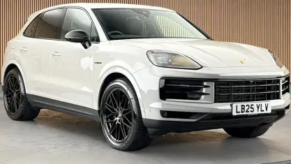 Used Porsche Cayenne 470 HP (345 kW) 2025 Grey SUV