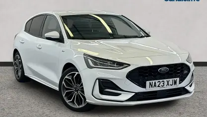 Używany Ford Focus ST-Line X 155 KM (114 kW) 2023 Biały Hatchback