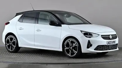 Second-hand Vauxhall Corsa Ultimate 101 CP (74 kW) 2023 Alb Hatchback