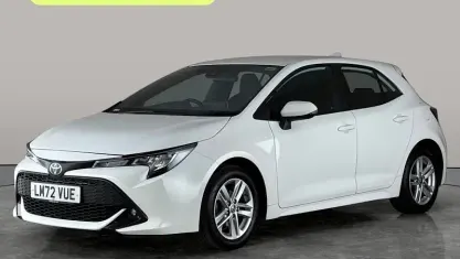 Used Toyota Corolla 140 HP (102 kW) 2022 White Hatchback