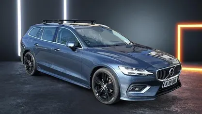 Used Volvo V60 Inscription 190 HP (139 kW) 2019 Blue Estate
