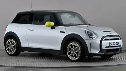 Used Mini Cooper S Level 2 135 kW (184 HP) 2023 Hatchback