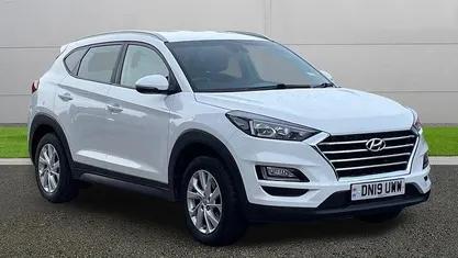 Used Hyundai Tucson SE 132 HP (97 kW) 2019 White SUV