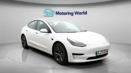 Used Tesla Model 3 RWD 222 kW (302 HP) 2022 White Sedan