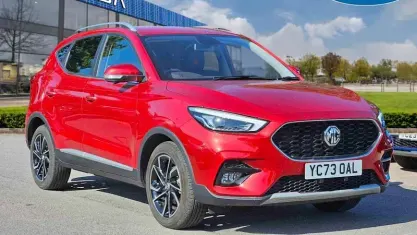 Used MG ZS Exclusive 106 HP (77 kW) 2023 Red SUV