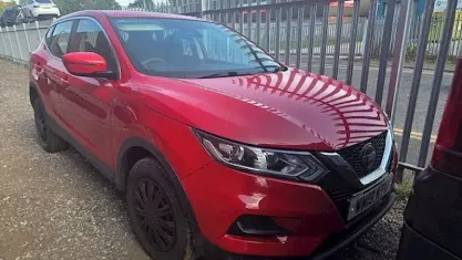 Used Nissan Qashqai Visia 116 HP (85 kW) 2019 Red SUV