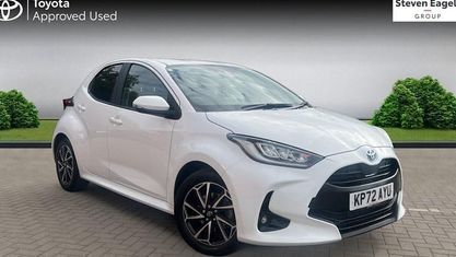 Gebraucht Toyota Yaris Hybrid Design 116 PS (85 kW) 2025 Kleinwagen