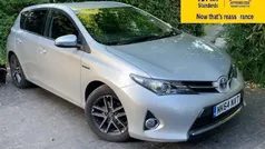 Silver Used 2014 Toyota Auris Hybrid Plus Hatchback | £7,980 (Fair price)