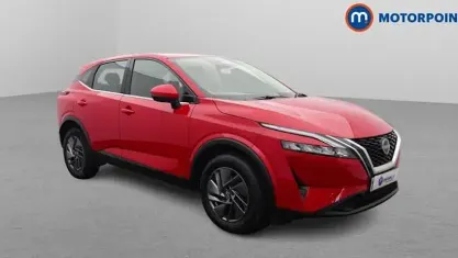 Used Nissan Qashqai Acenta Premium 140 HP (102 kW) 2023 Red SUV