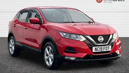 Used Nissan Qashqai Acenta Premium 140 HP (102 kW) 2019 Red SUV
