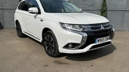 Used Mitsubishi Outlander P-HEV 203 HP (149 kW) 2016 Estate